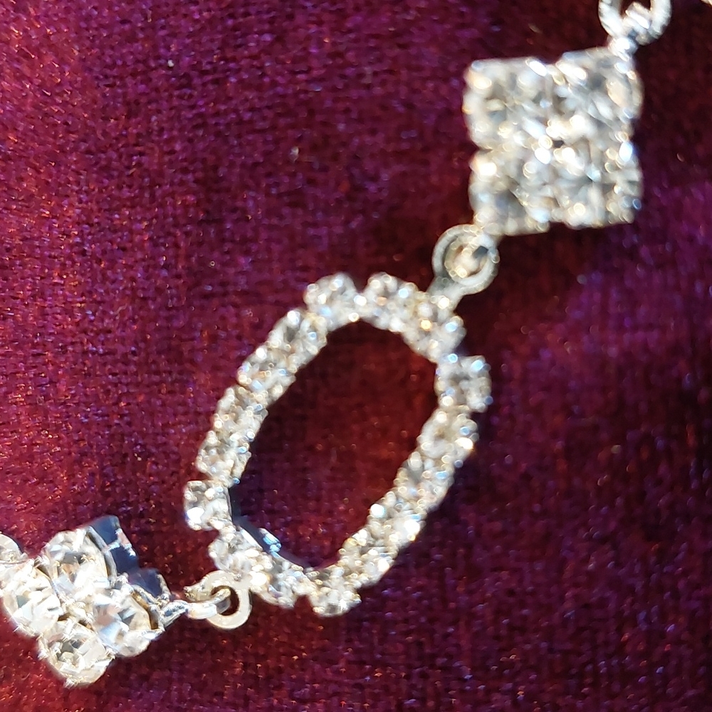 Icing Rhinestone Necklace - Picture 7 of 9